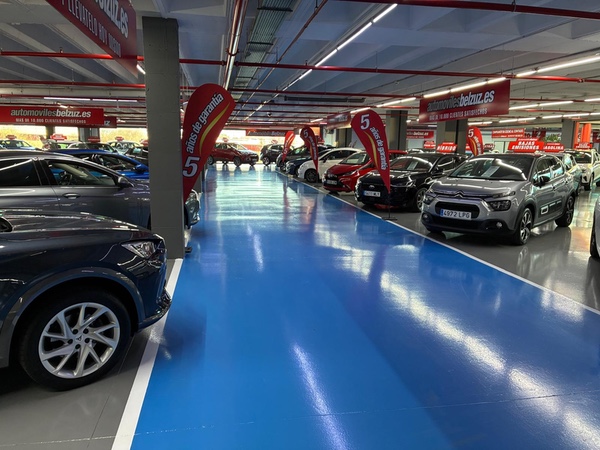 Realització de 3.800m2 de paviment a la 3a planta de l'empresa Mundiauto