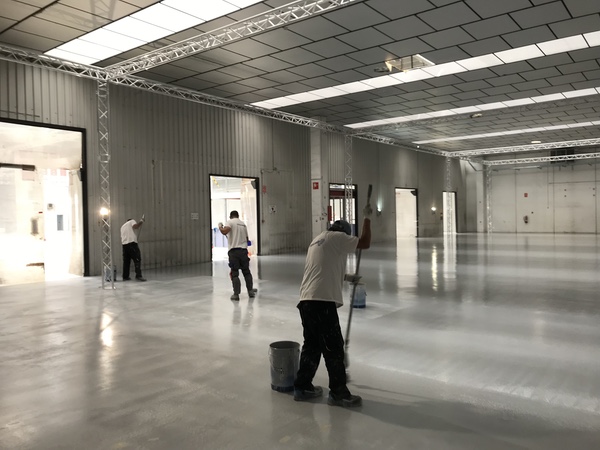 Aplicación de 2600m2 de pavimento en las instalaciones de Kennametal