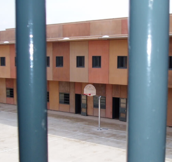 Pavimentos para Centre Penitenciari Els Lledroners